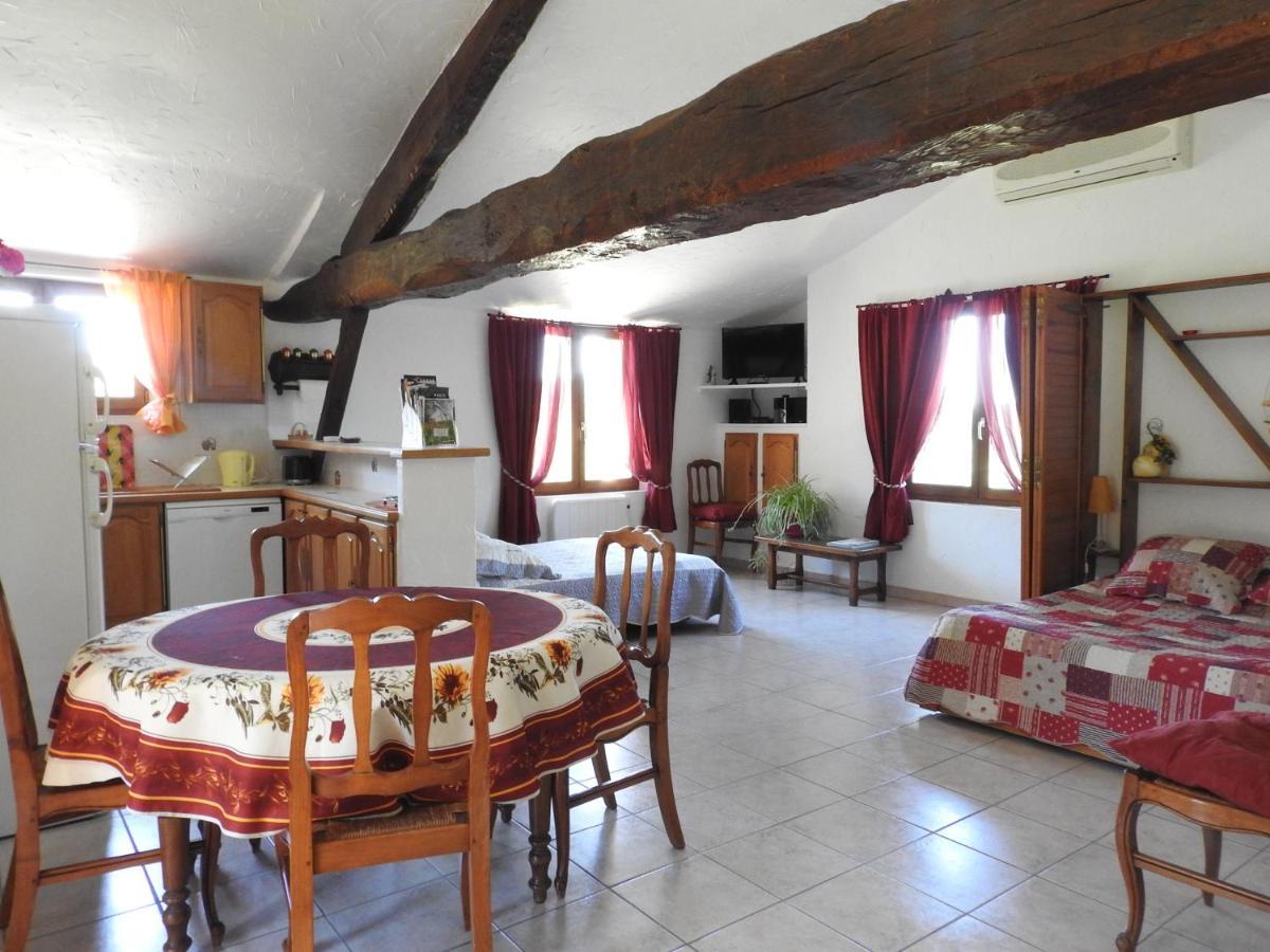 Villa La Charmatiere Haute-Rivoire Zimmer foto